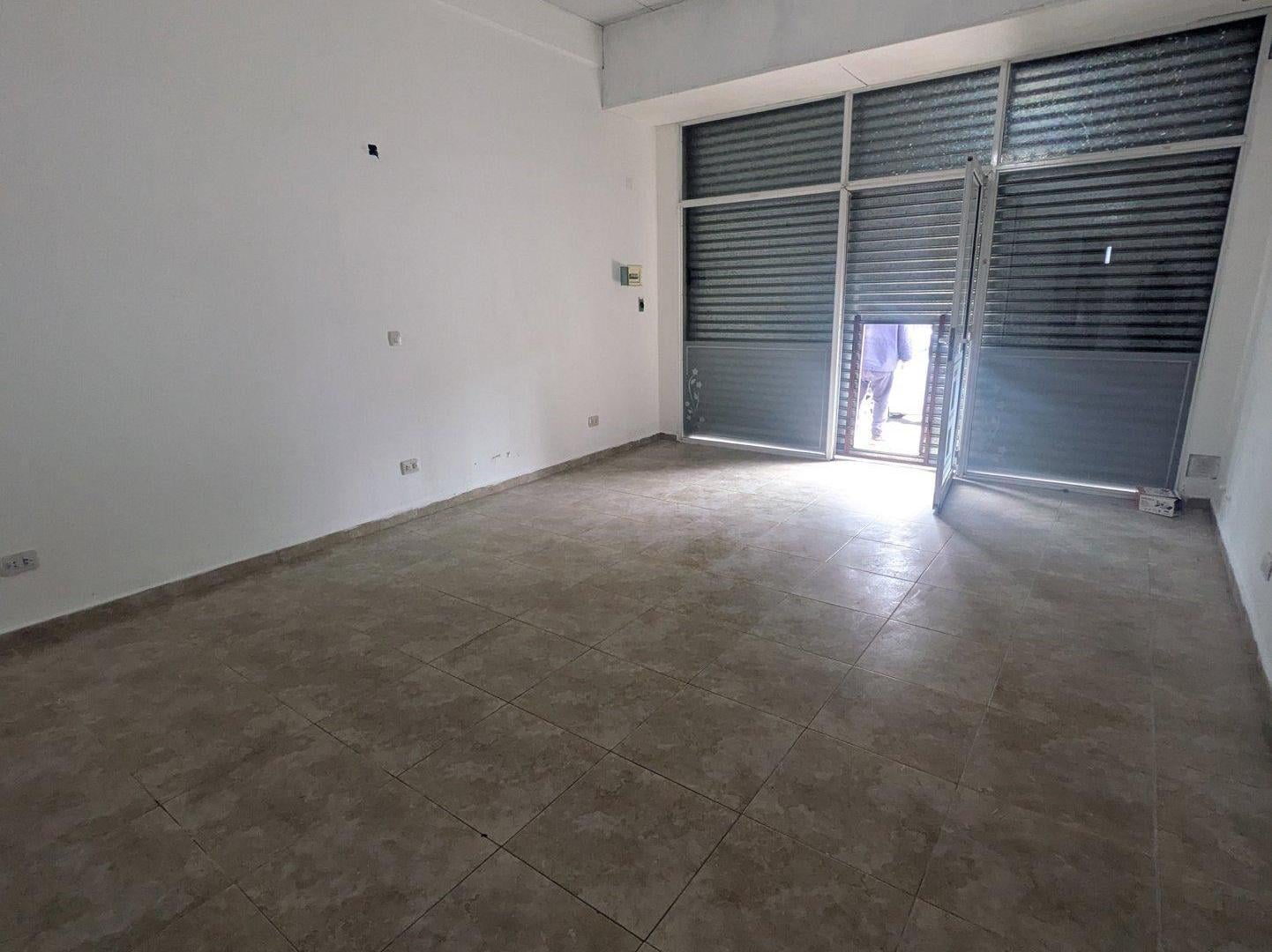 Foto de **LOCAL COMERCIAL EN ALQUILER EN BARRIO COLINAS DE PERALTA RAMOS**, imagen 4