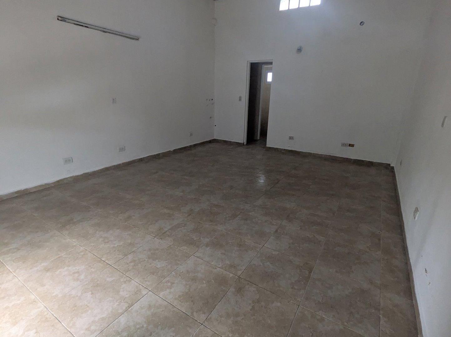 Foto de **LOCAL COMERCIAL EN ALQUILER EN BARRIO COLINAS DE PERALTA RAMOS**, imagen 3