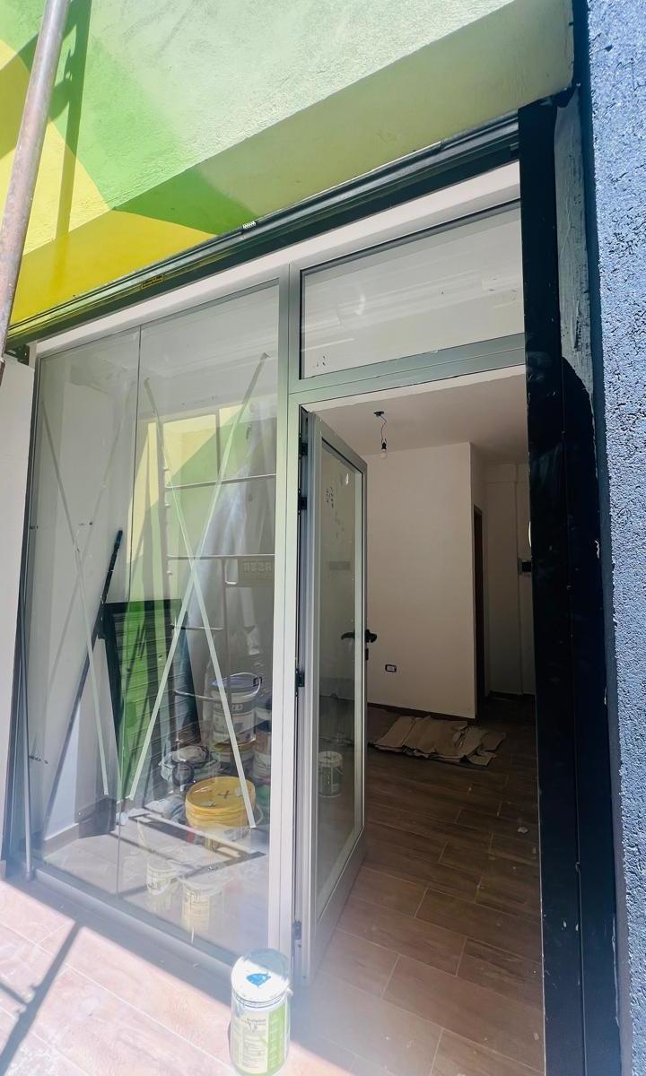 Foto de A ESTRENAR- LOCAL EN PB AL FRENTE, imagen 2