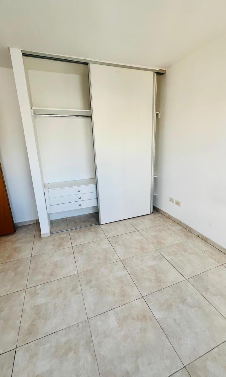 Foto de -SEMIPISO DE DOS AMBIENTES AL FRENTE-, imagen 3