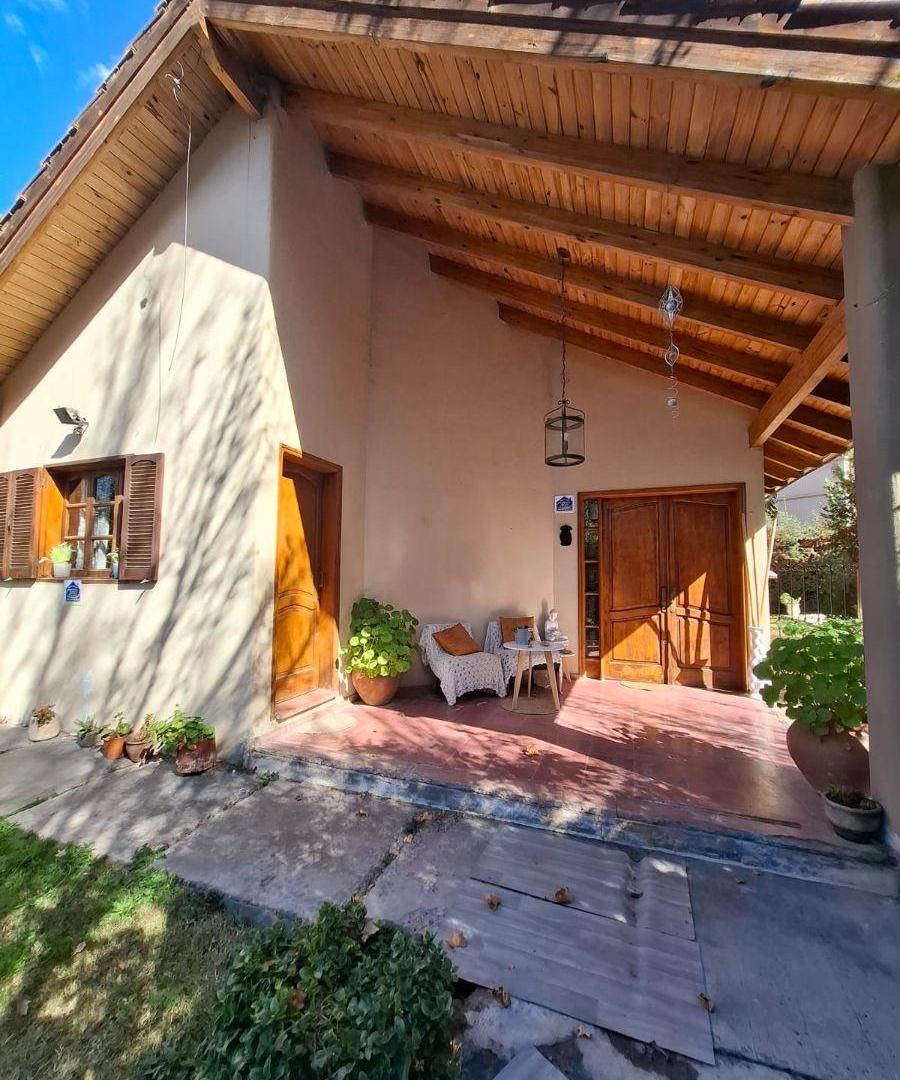 Casa en Alquiler en barrio Solares de Gabrielli