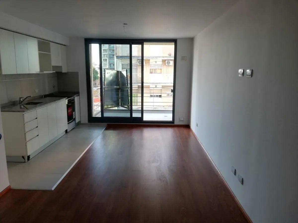 ALQUILA MONOAMBIENTE CON COCHERA CORDOBA 3033. Rosario 2