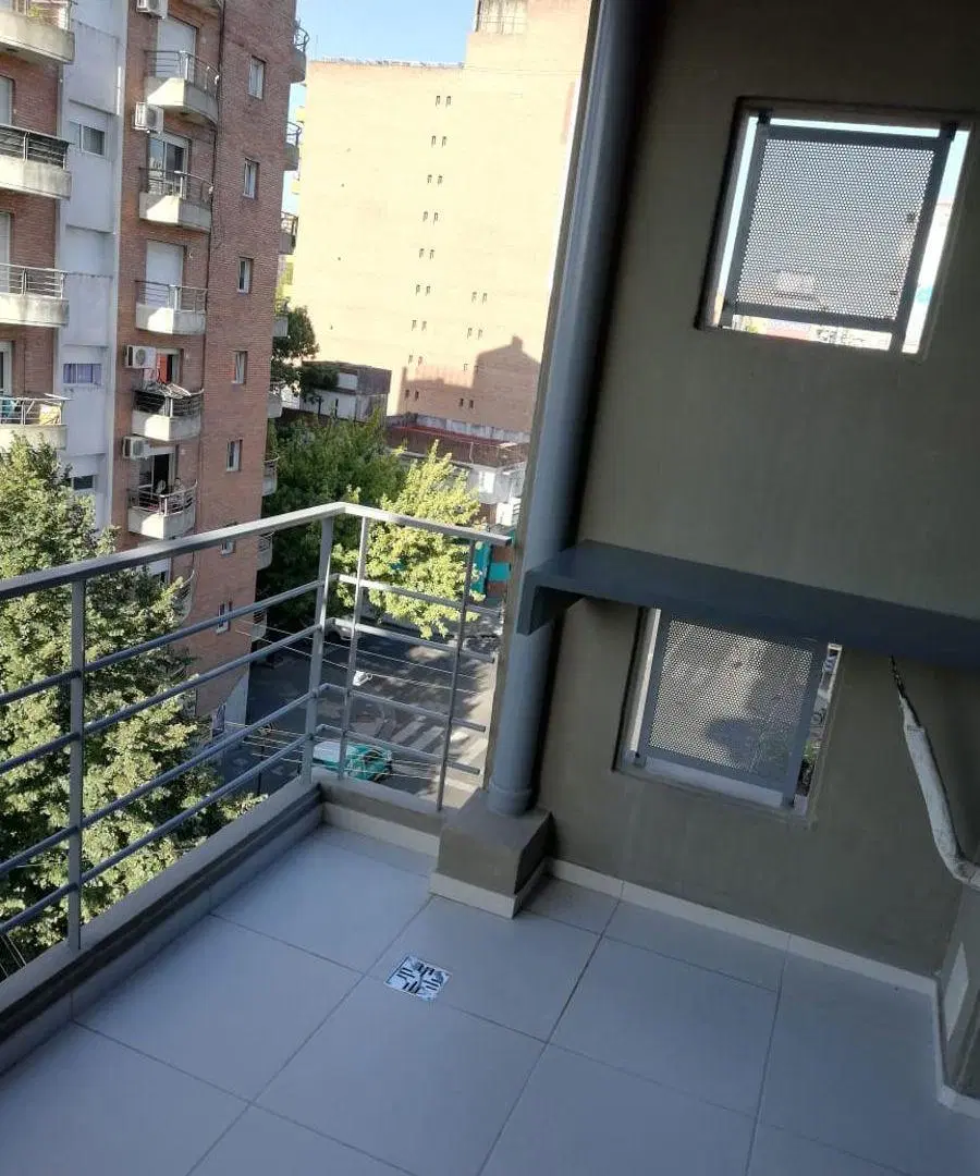 ALQUILA MONOAMBIENTE CON COCHERA CORDOBA 3033. Rosario 3