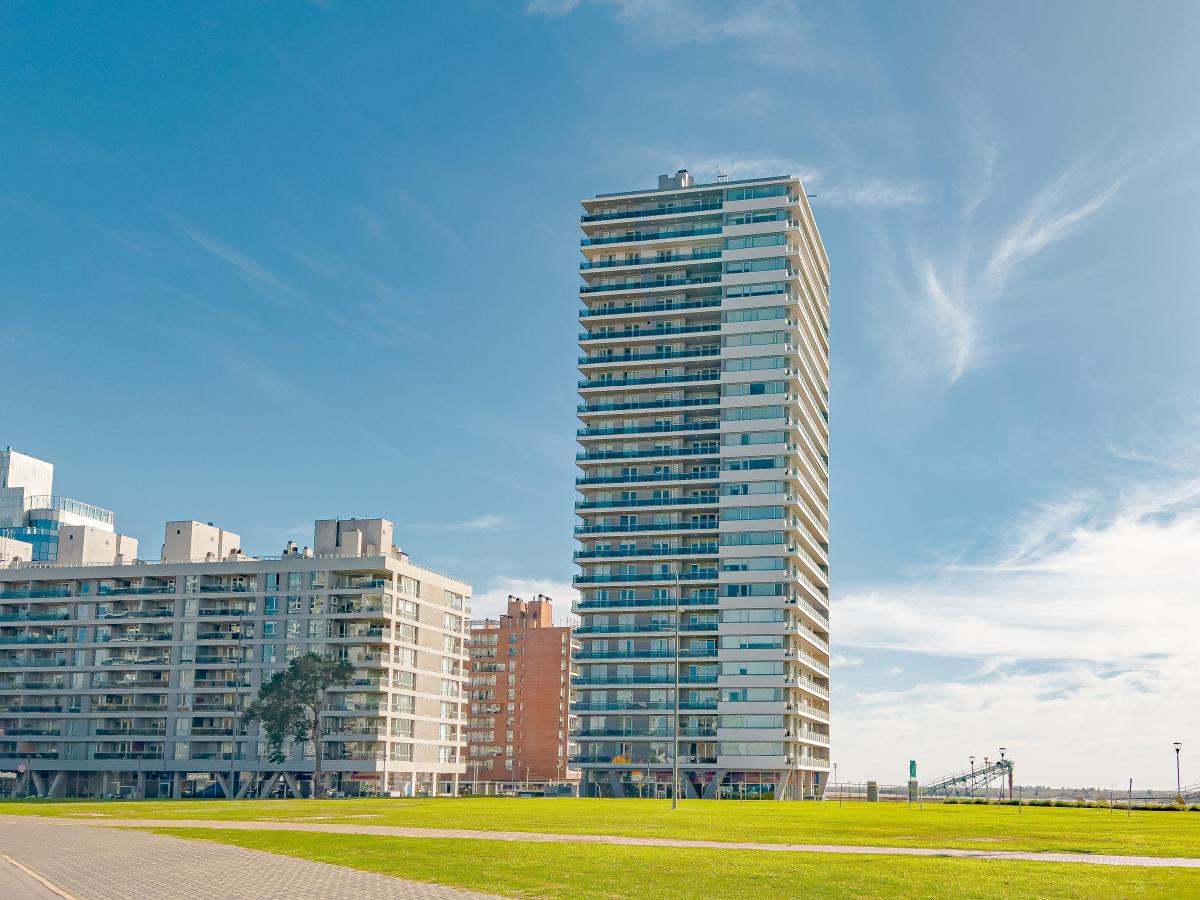 Departamento 2 Dorm. con Vista Al Río en Puerto Norte en Venta 2