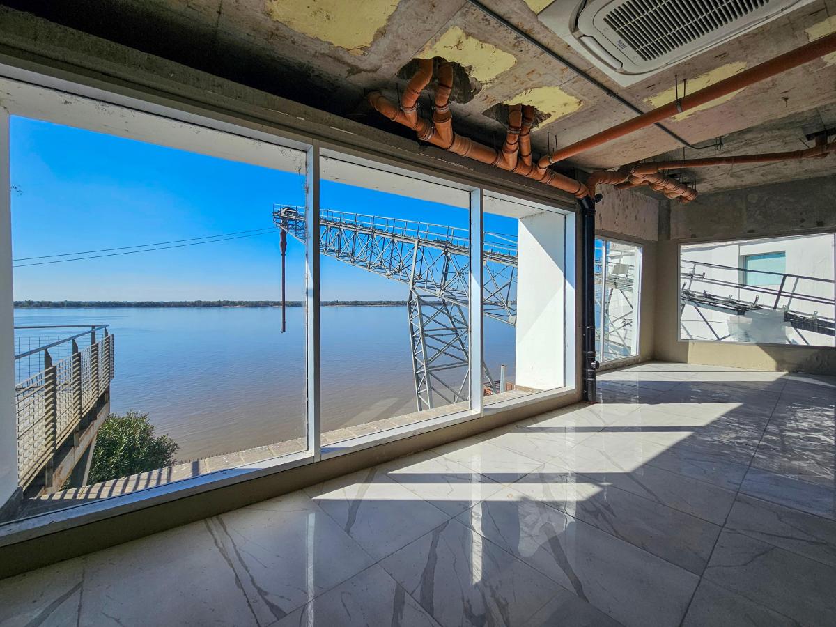 Foto de LOCAL COMERCIAL DE 340m2 CON VISTA AL RÍO EN ALQUILER EN PUERTO NORTE, imagen 2