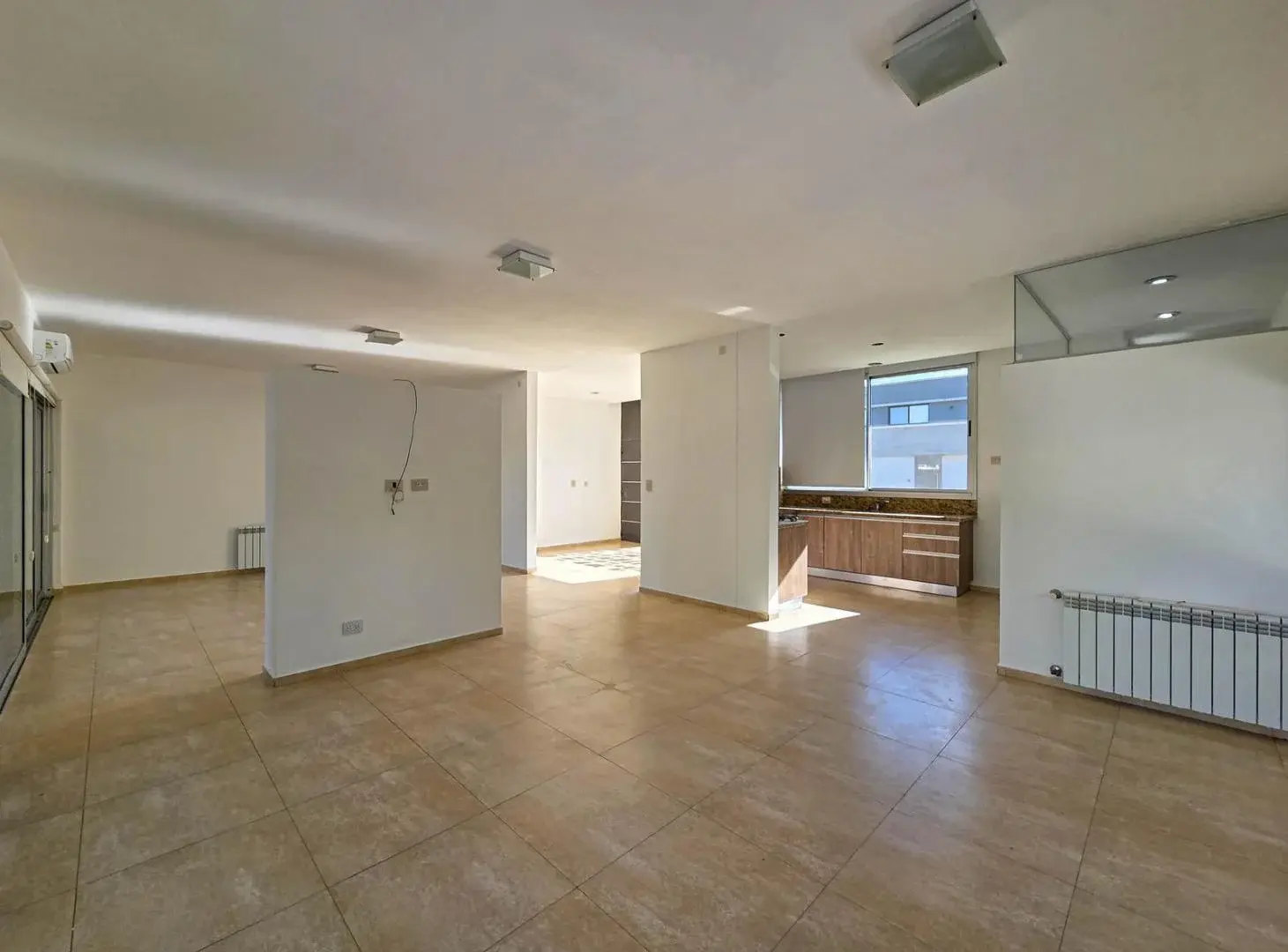 CASA DE 3 DORMITORIOS EN ALQUILER EN MIRAFLORES-FUNES HILLS 4