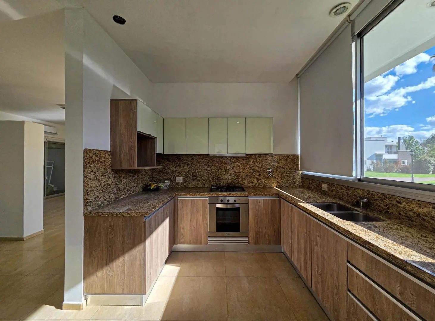 CASA DE 3 DORMITORIOS EN ALQUILER EN MIRAFLORES-FUNES HILLS 5