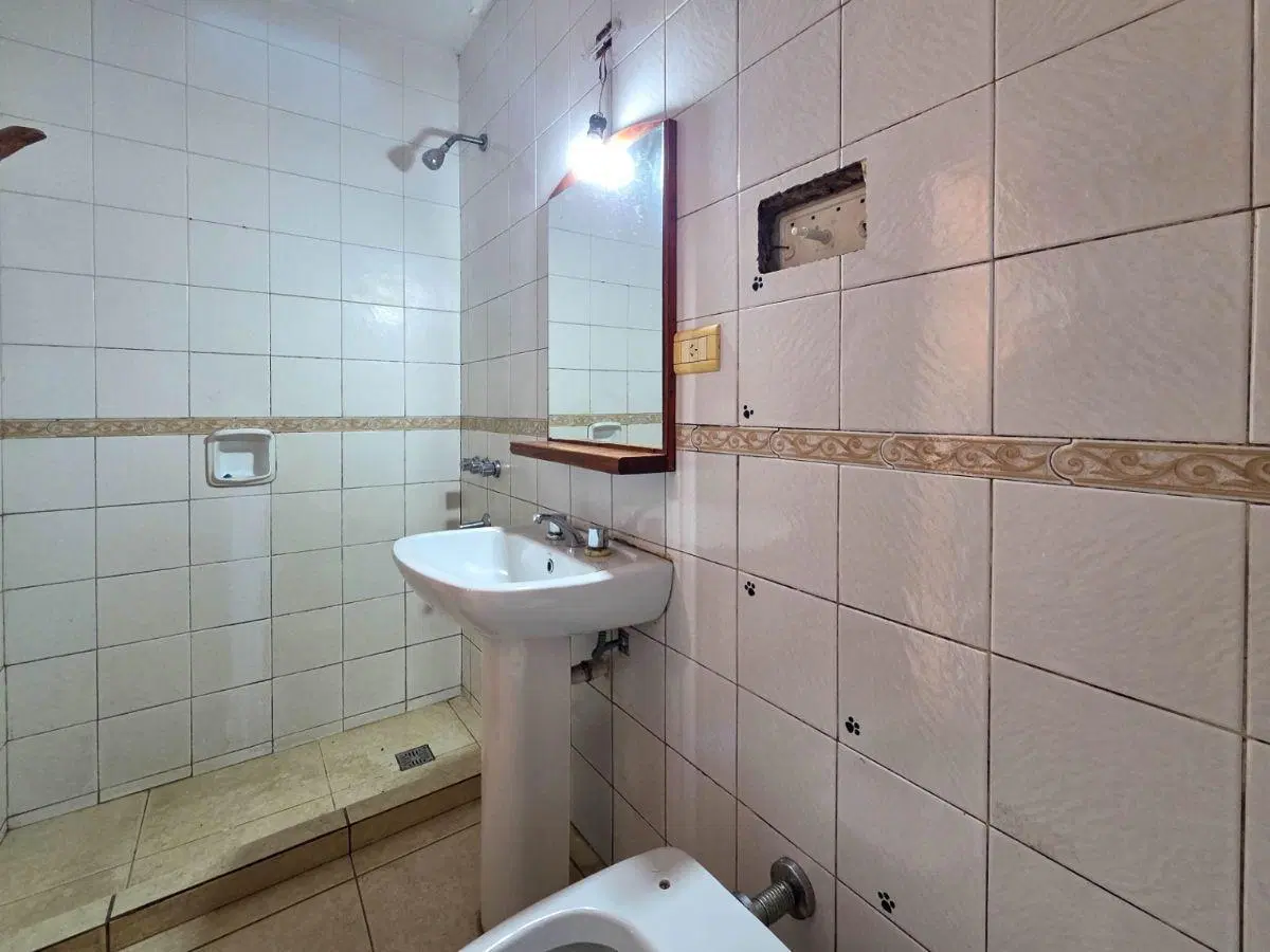 DEPARTAMENTO DE 1 DORMITORIO EN PASILLO EN DEAN FUNES Y BUENOS AIRES 1