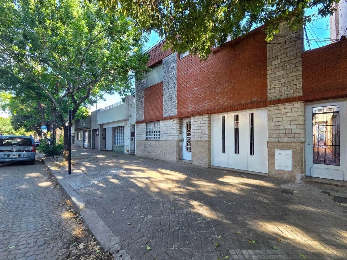 DEPARTAMENTO DE 1 DORMITORIO EN PASILLO EN DEAN FUNES Y BUENOS AIRES 5
