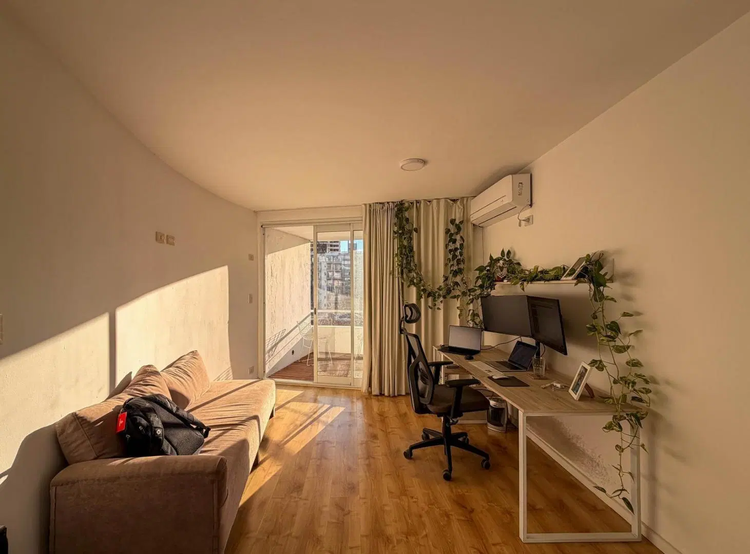 MONOAMBIENTE AMPLIO EN VENTA EN BARRIO MARTIN 3