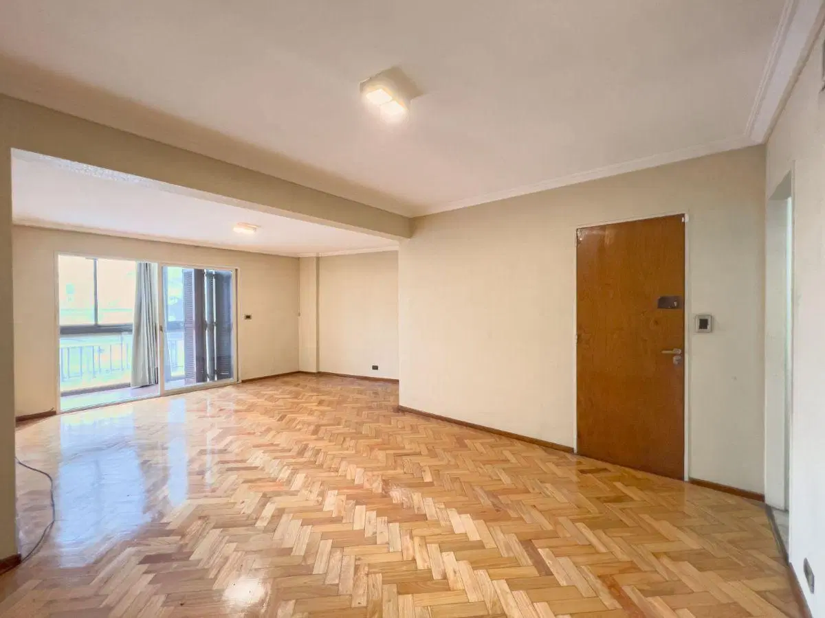 DEPARTAMENTO EN VENTA DE 3 DORMITORIOS + COCHERA SOBRE Av. PELLEGRINI 3