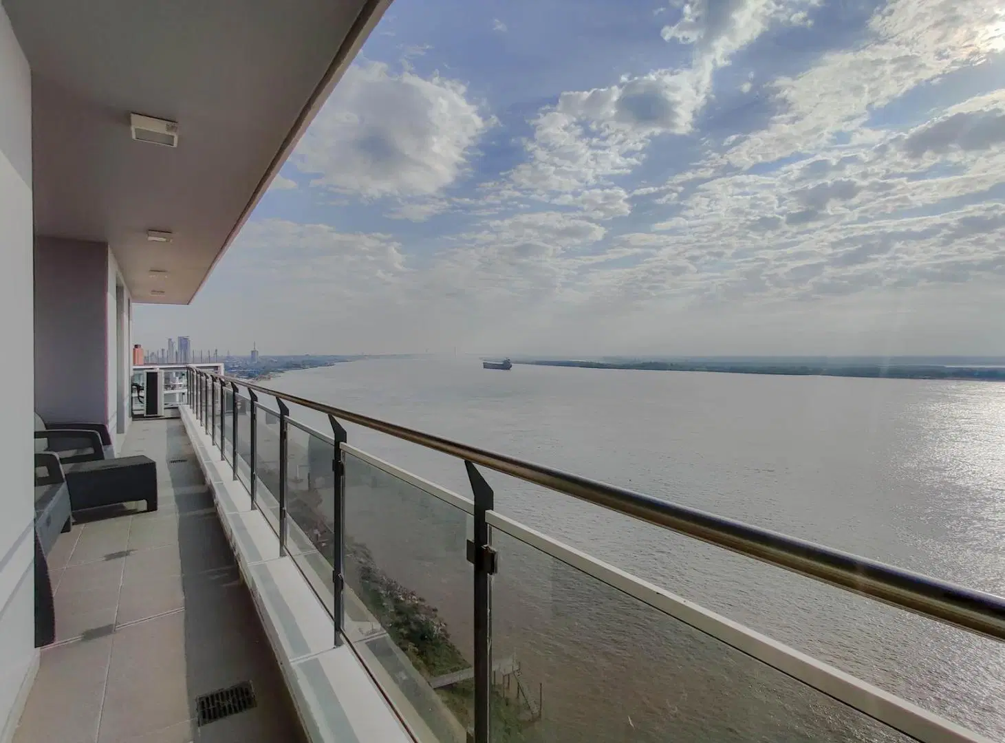 DEPARTAMENTO CON VISTA DE 3 DORMITORIOS Y COCHERA EN VENTA EDIFICIO TORRE BARRANCA EN PUERTO NORTE 2