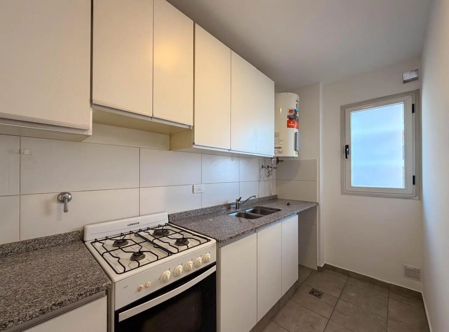 DEPARTAMENTO DE 1 DORMITORIO CALIDAD BAUEN EN ALQUILER EN BARRIO ABASTO 3