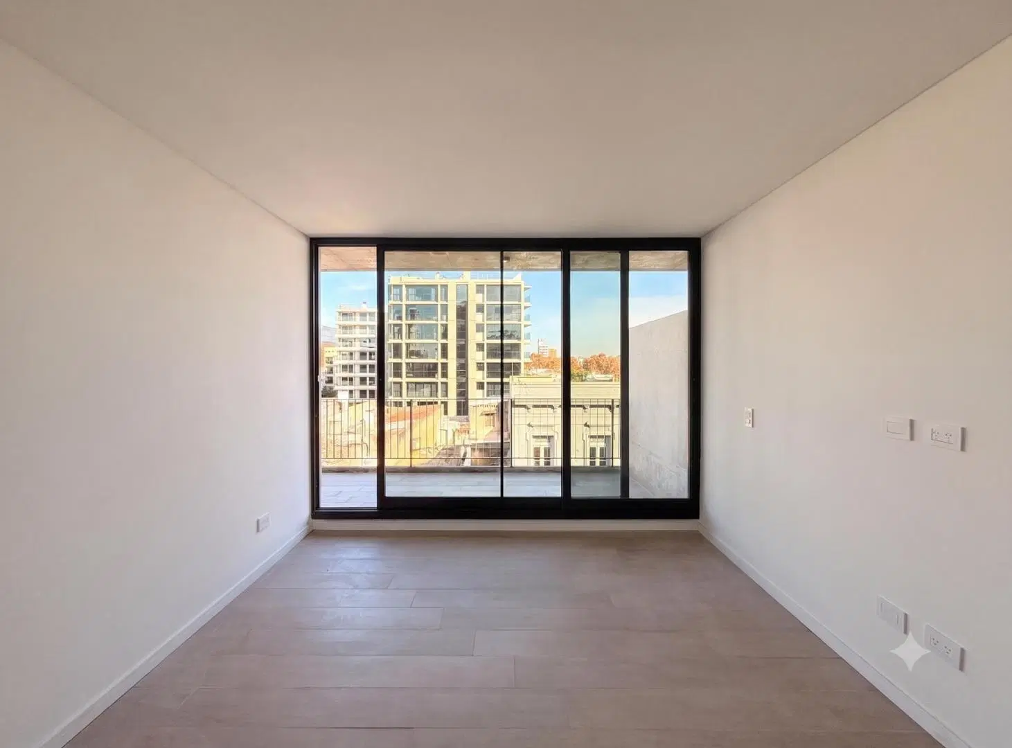 DEPARTAMENTO MODERNO DE 2 DORMITORIOS CON COCHERA EN EDIFICIO CON AMENITIES (PILETA, GYM, QUINCHOS) 5