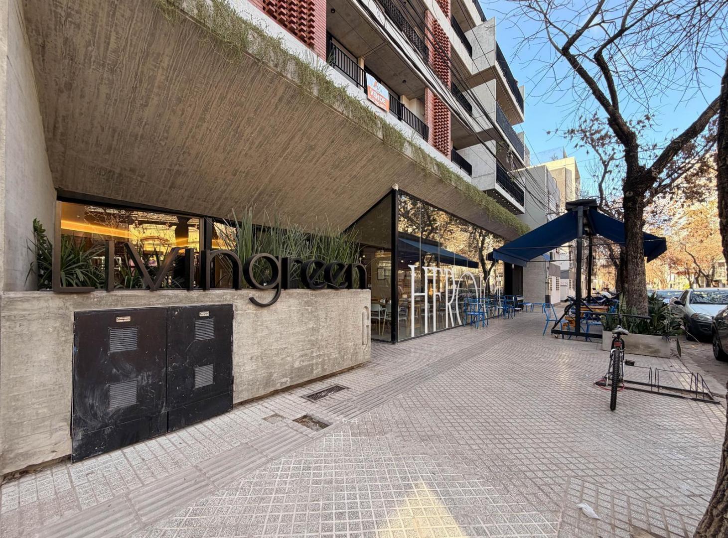 DEPARTAMENTO MODERNO DE 2 DORMITORIOS CON COCHERA EN EDIFICIO CON AMENITIES (PILETA, GYM, QUINCHOS)