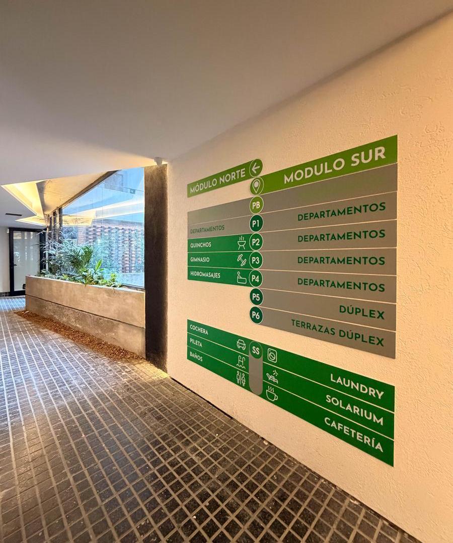 DEPARTAMENTO MODERNO DE 2 DORMITORIOS CON COCHERA EN EDIFICIO CON AMENITIES (PILETA, GYM, QUINCHOS)