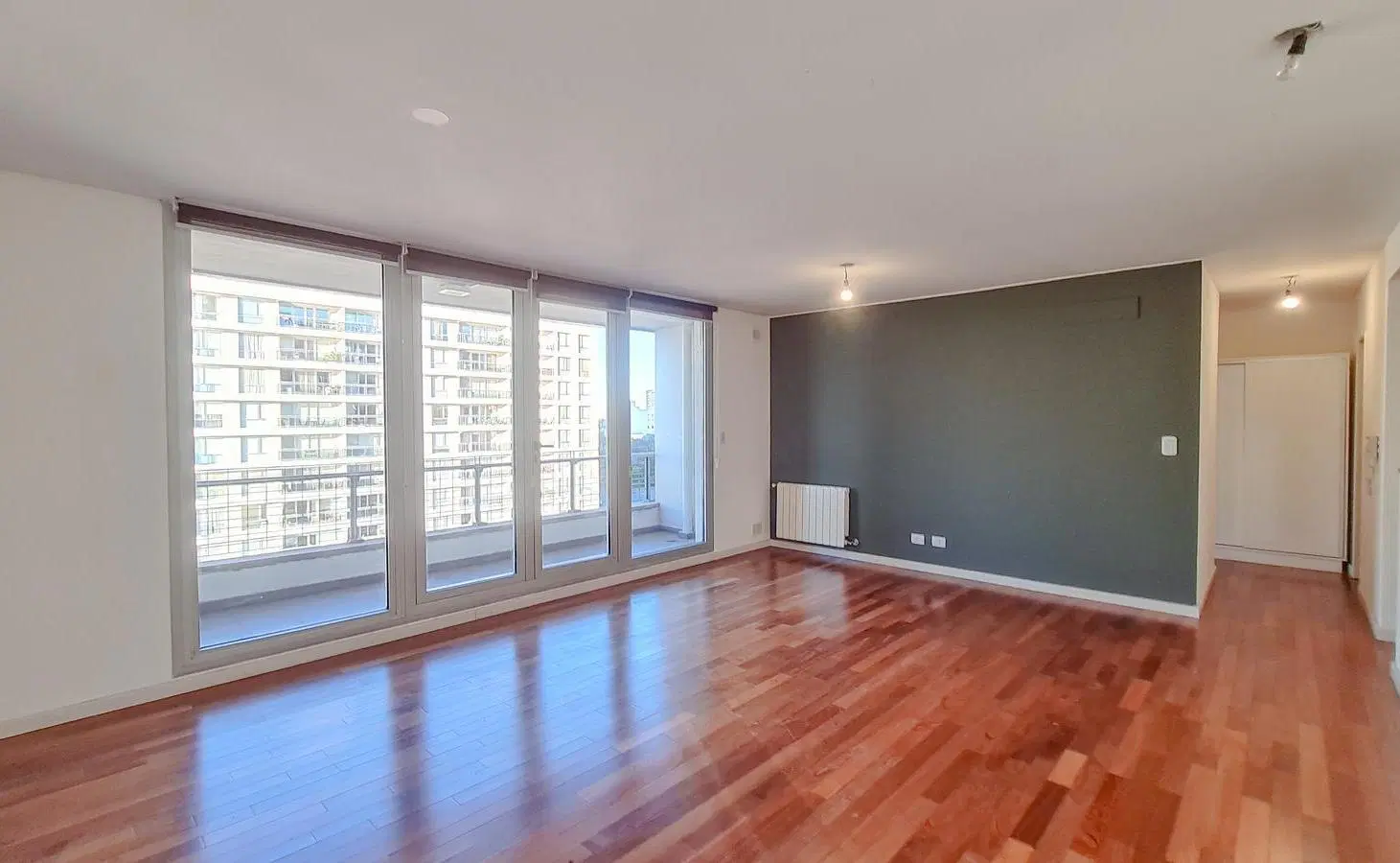 DEPARTAMENTO DE 1 DORMITORIO CON VISTA LATERAL AL RÍO   COCHERA EN VENTA EN PUERTO NORTE 2