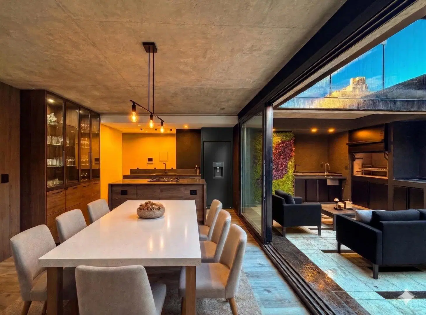 DEPARTAMENTO DE DISEÑO DE 2 DORMITORIOS CON PATIO Y PARRILLERO EN BARRIO MARTIN 3