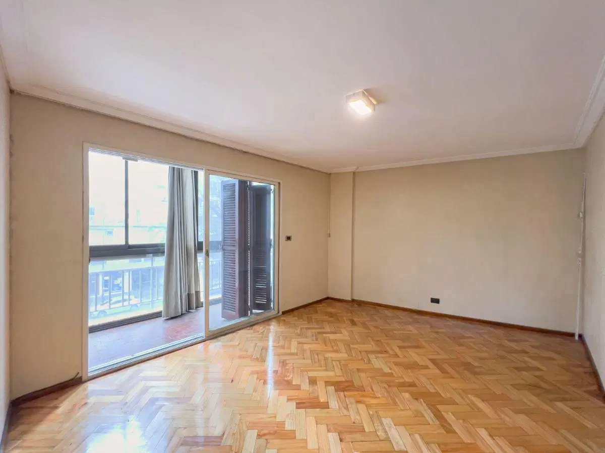 DEPARTAMENTO DE 3 DORMITORIOS   COCHERA SOBRE Av. PELLEGRINI 3