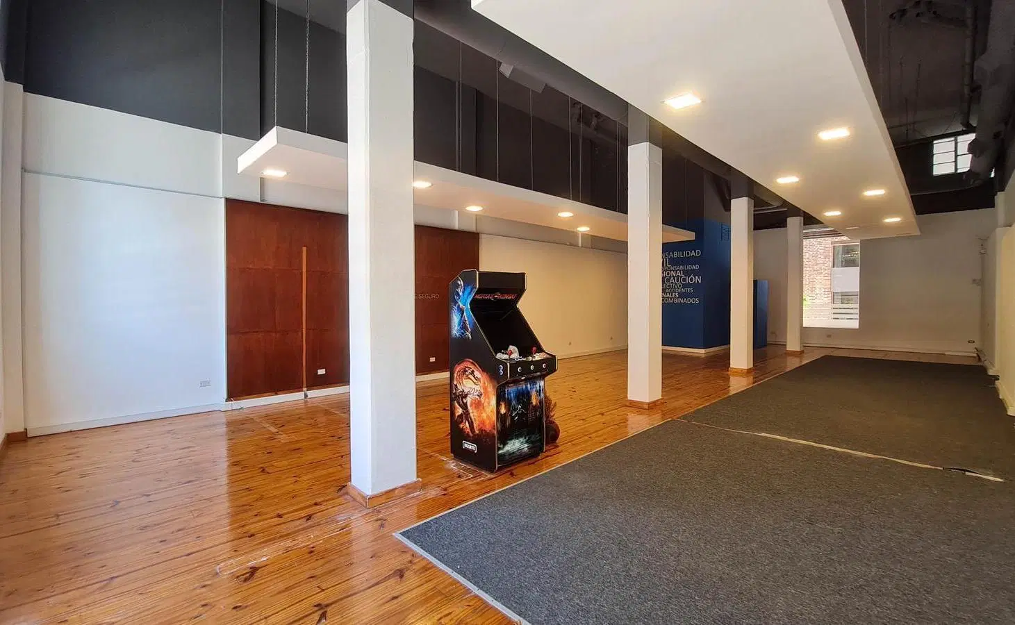 LOCAL COMERCIAL EN ALQUILER EN CIUDAD RIBERA PUERTO NORTE 3