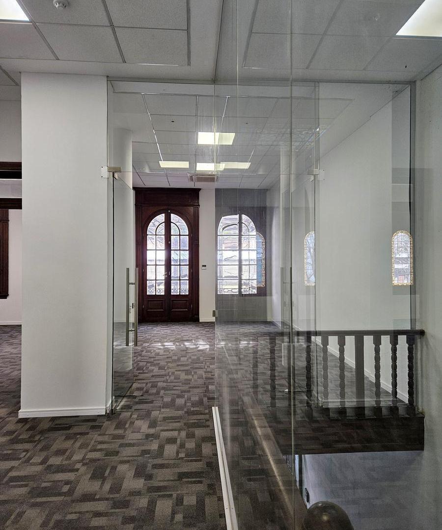 Foto de OFICINA PREMIUM DE 200 m2 EN ALQUILER EN EL CENTRO, CÓRDOBA E ITALIA, imagen 4