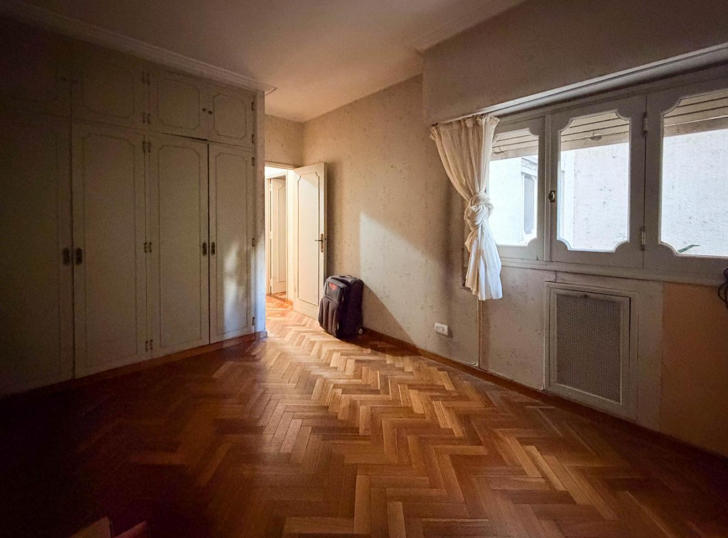 Foto de DEPARTAMENTO DE 4 DORMITORIOS DE 340M2 CON COCHERA EN RIOJA Y ENTRE, imagen 2