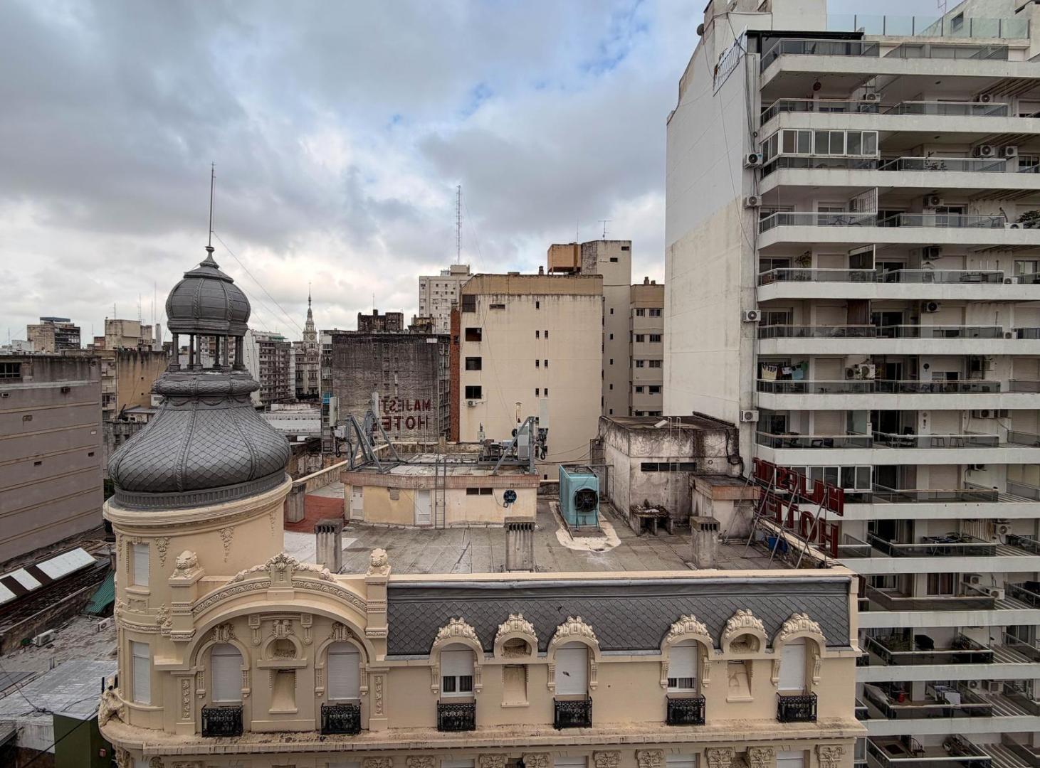Foto de OFICINA CENTRICA DE 20M2 EN ALQUILER EN LA BAJADA SARGENTO CABRAL IDEAL, imagen 5