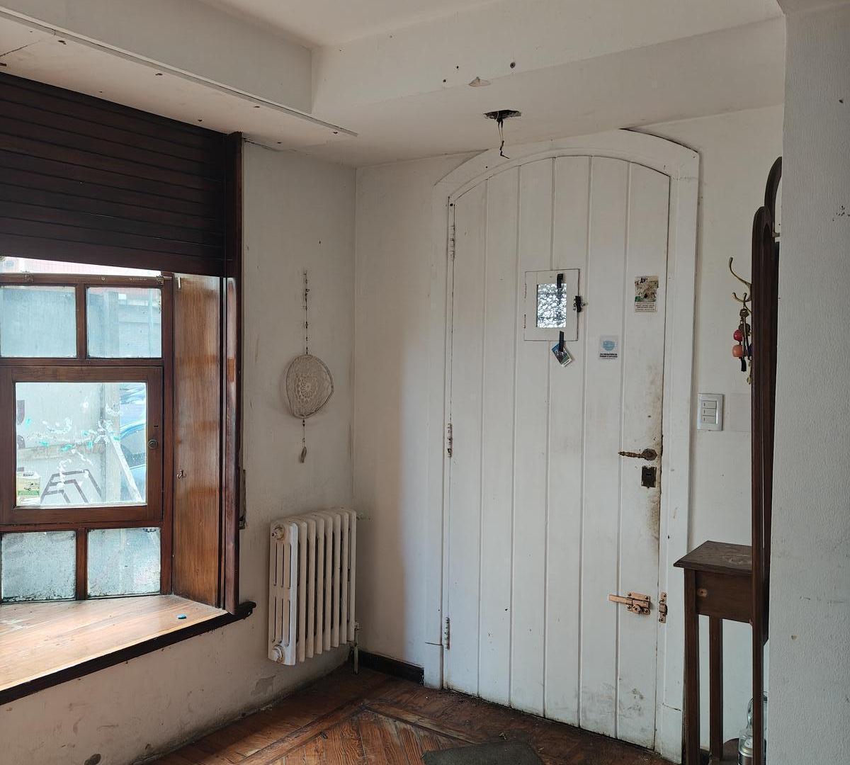 Foto de CHALET DE DISEÑO PLAZA MITRE A RECICLAR O DEMOLER ORDEN DE VENTA. TOMA, imagen 5