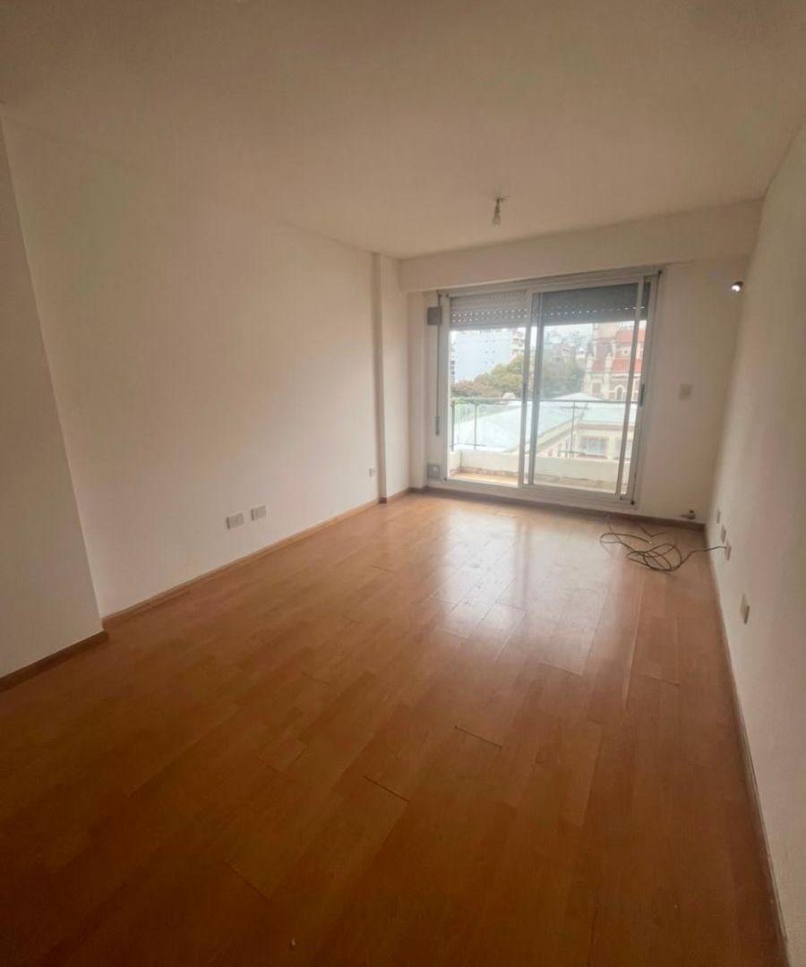 Foto de Departamento 1 dormitorio con balcón al frente - Alquiler - Zona Centro Rosario, imagen 1
