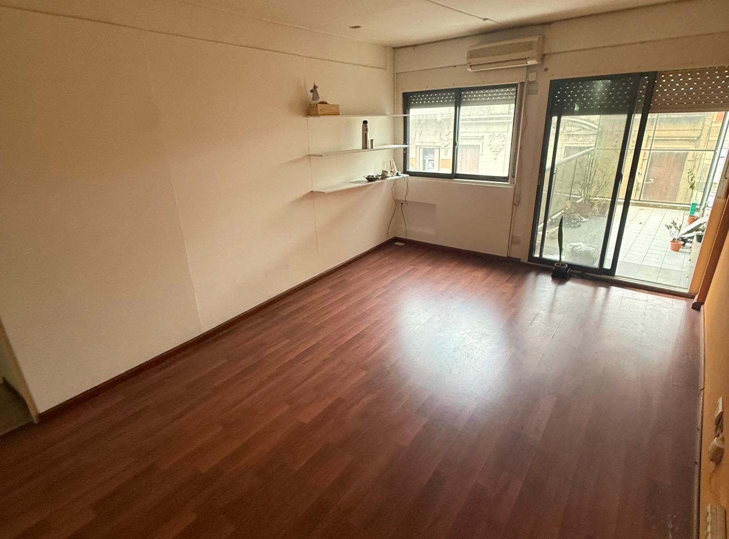 Foto de Alquiler Depto. 2 dormitorios | 2 baños | Amplio balcón al frente | Centro, Rosario, imagen 4