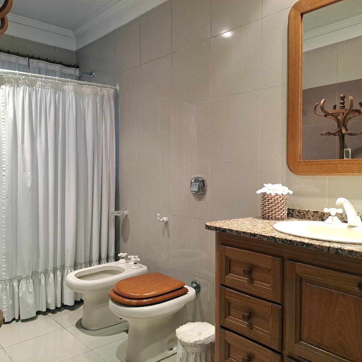Casa en Venta en Hurlingham 4 Dormit 1