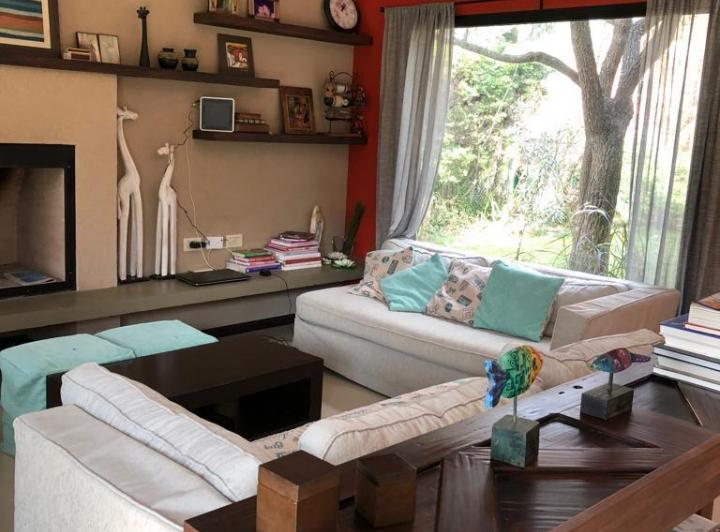 Casa en  alquiler temporario en barrio cerrado Los Berros 4