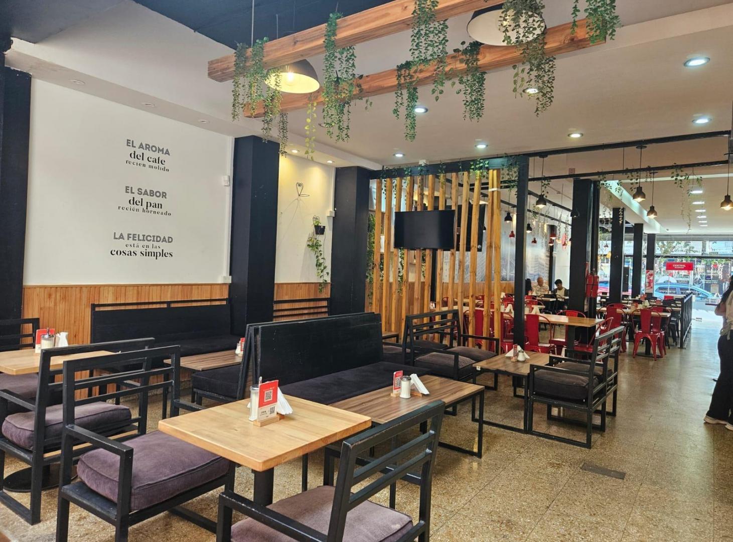 Venta de local comercial + vivienda 3 ambientes