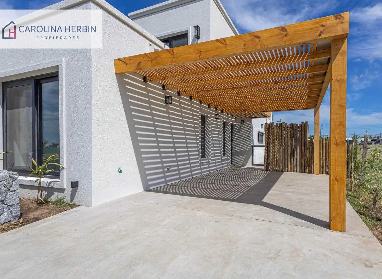 Venta casa a estrenar en barrio cerrado Village Joven Bella Vista 3