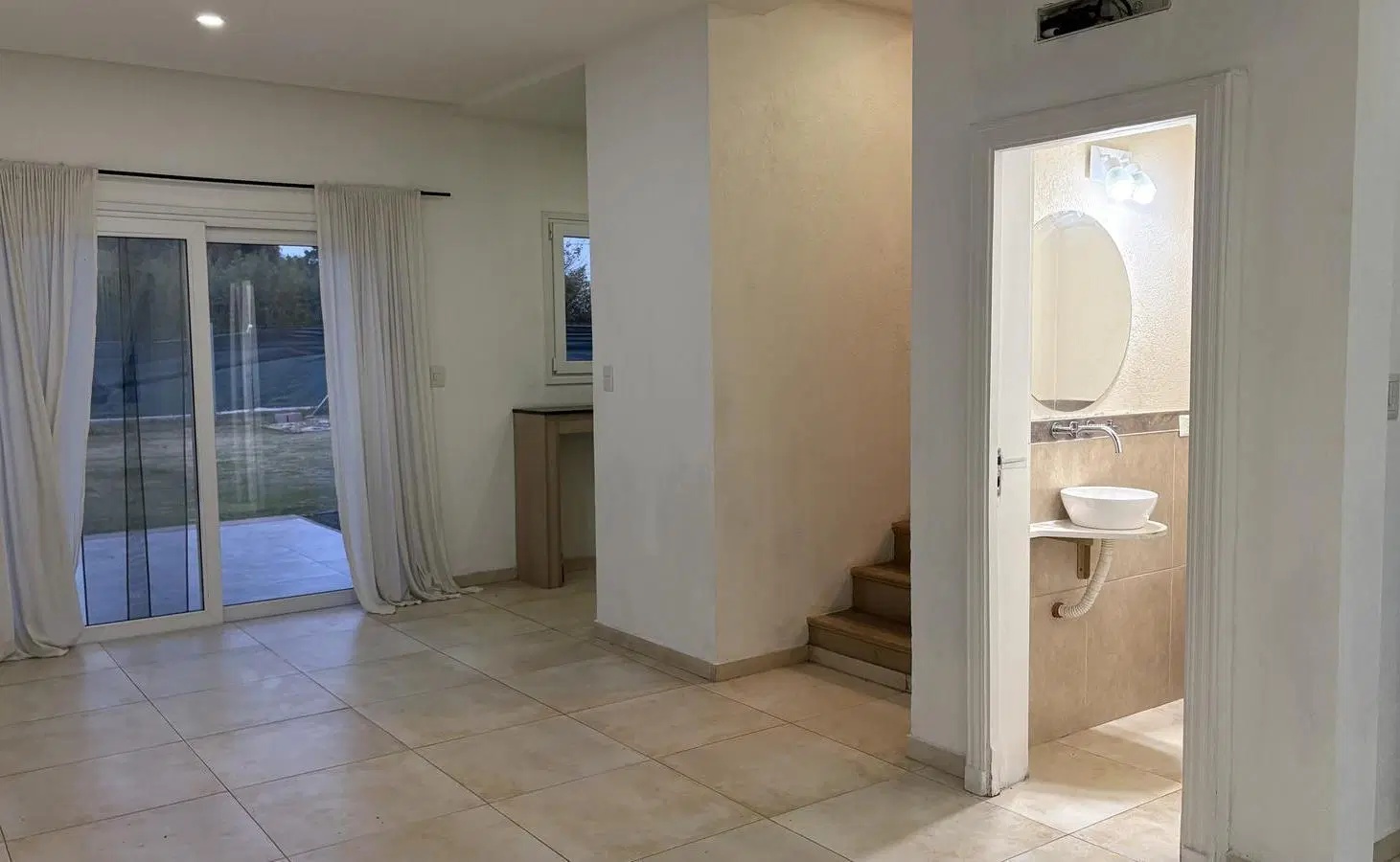 Casa en Alquiler o Venta en Bario Cerrado Buenos Aires Village 3