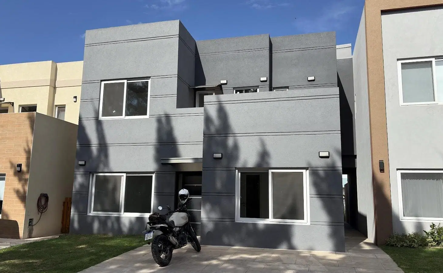 Casa en Alquiler en Bario Cerrado Buenos Aires Village 2