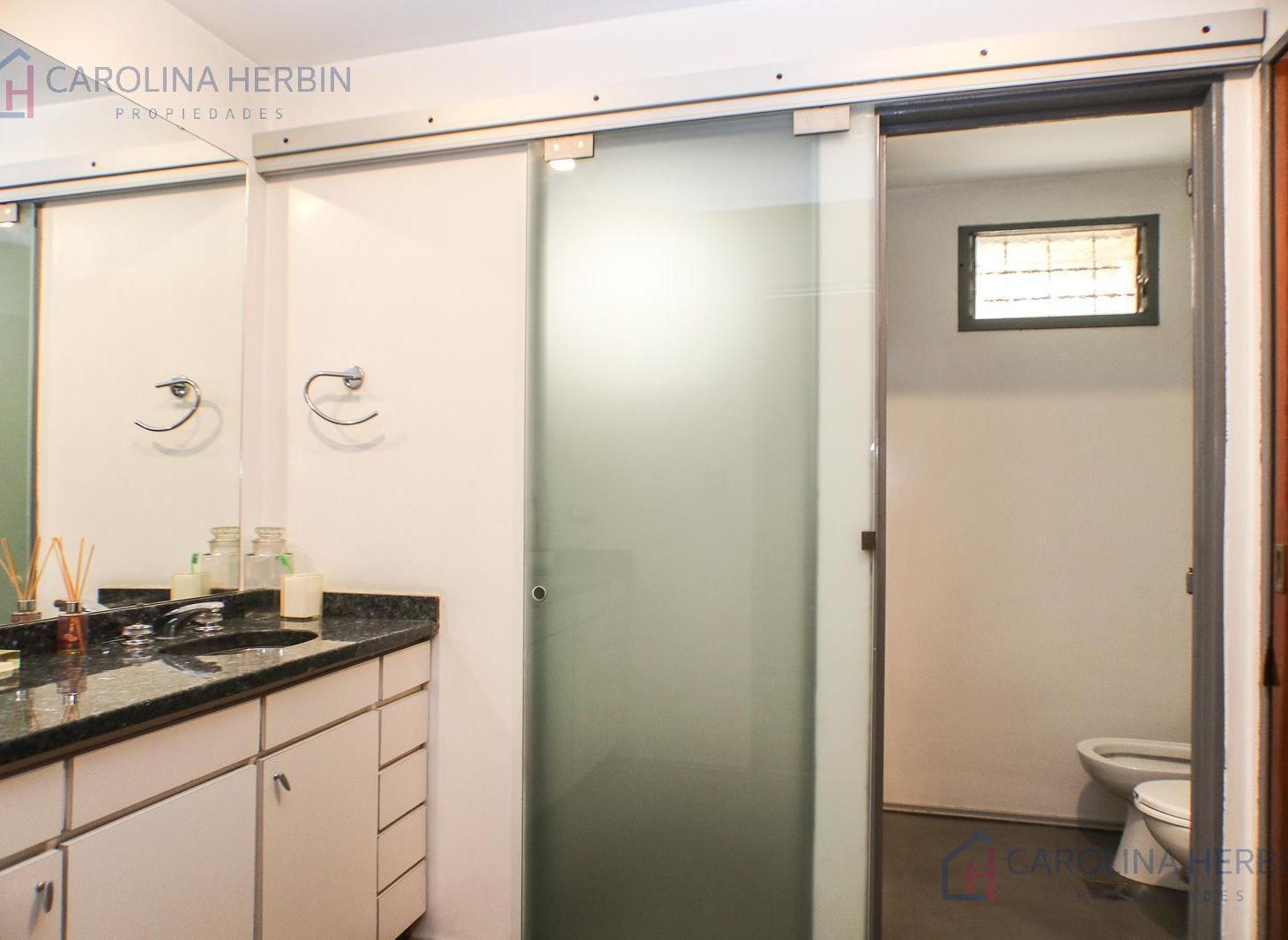 Foto de Casa en Venta en Haedo, Moron, Buenos Aires, imagen 1
