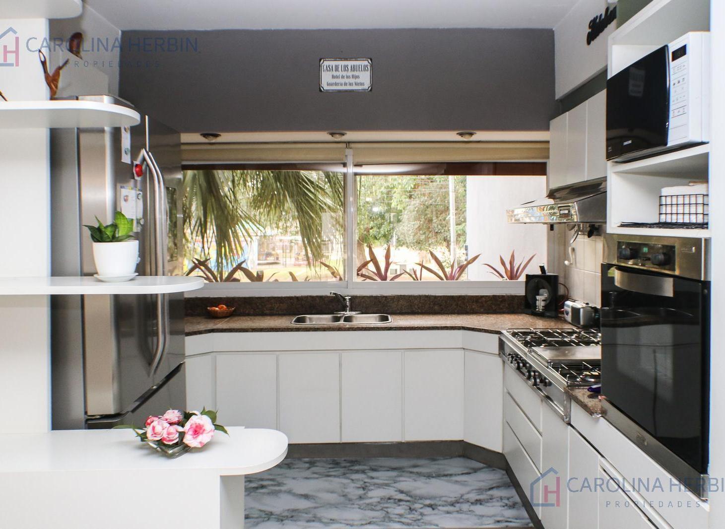 Foto de Casa en Venta en Haedo, Moron, Buenos Aires, imagen 2