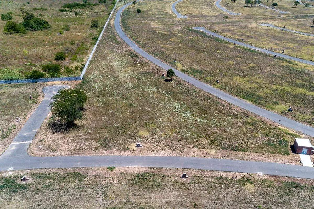 VENTA LOTE EN PRADO DEL OESTE II 4