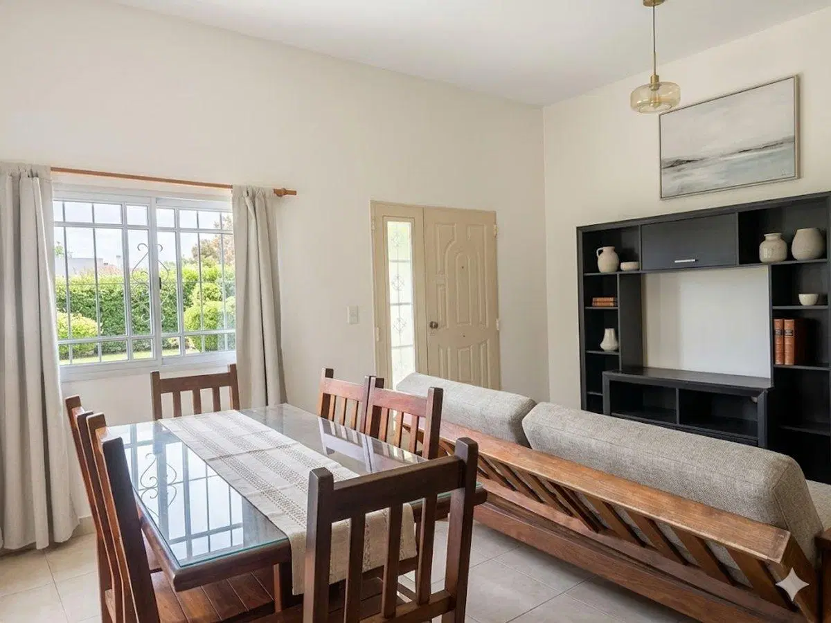 VENTA CASA MULTIFAMILIAR 5 y 4 AMB JOSE C PAZ 4