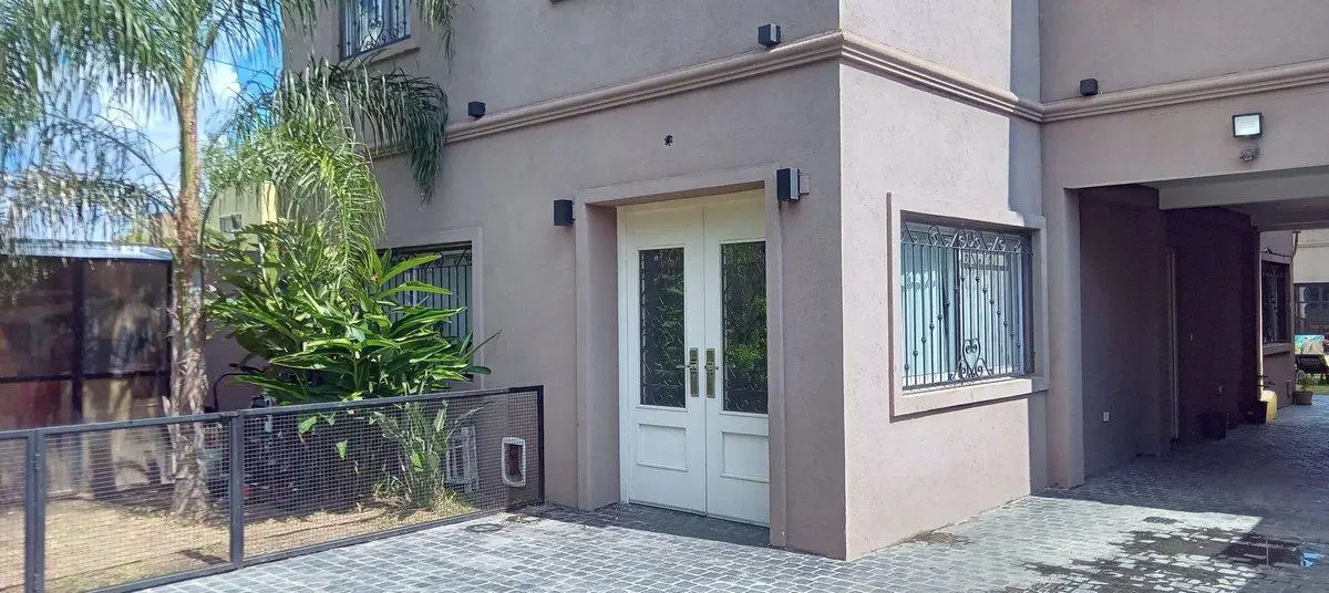 CASA EN VENTA 7 AMBIENTES + QUINCHO DON TORCUATO 3