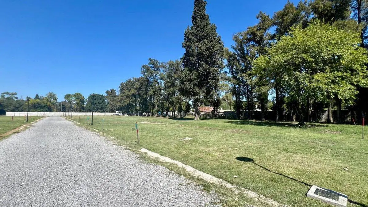 LOTEO BARRIO CERRADO MALVINAS GREEN GRAND BOURG 4