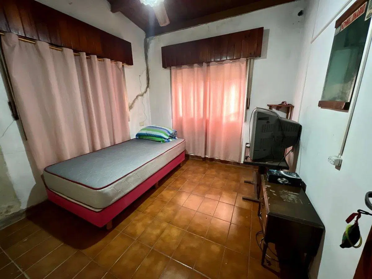 CASA 6 AMBIENTES CON JARDIN ZONA LOS POLVORINES 3