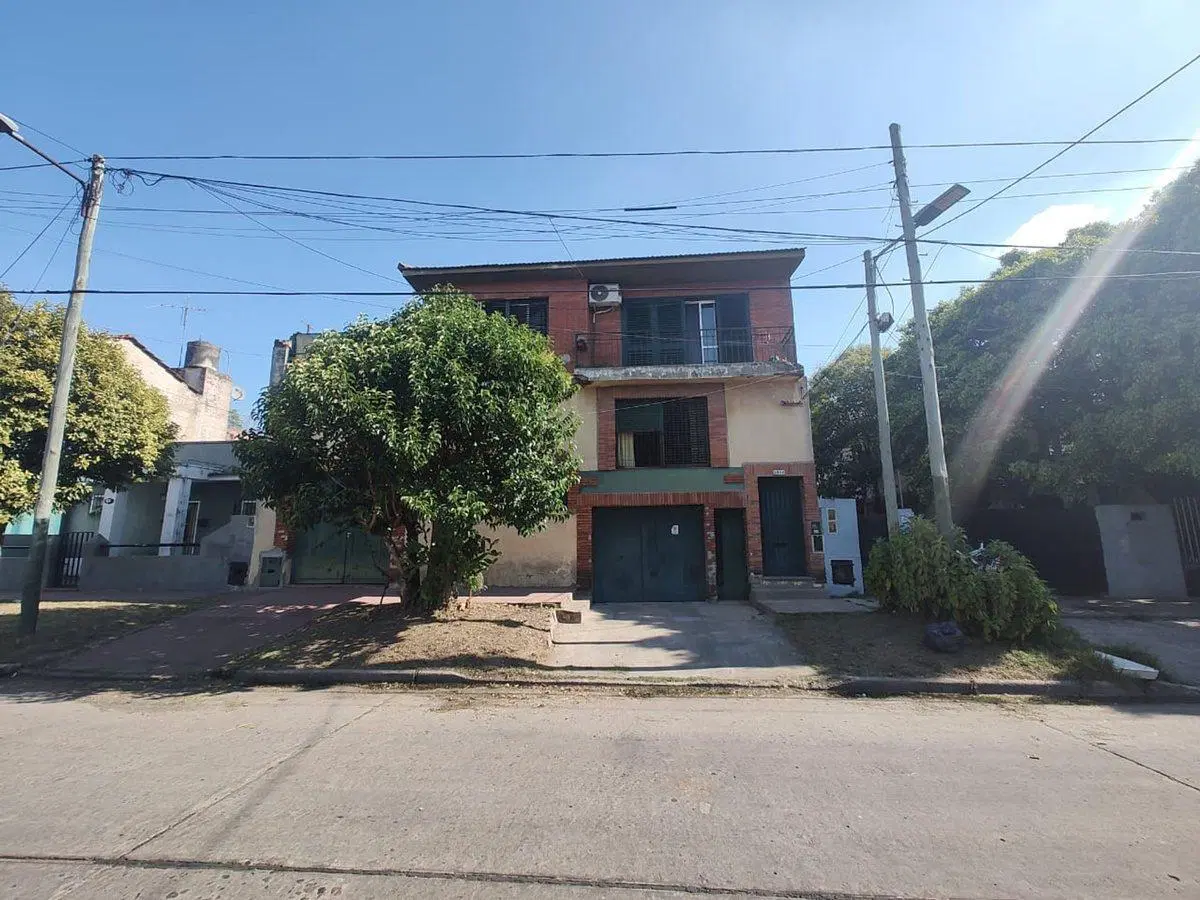 GALPON VENTA LOMAS DE ZAMORA CON PH 3 AMBIENTES 2