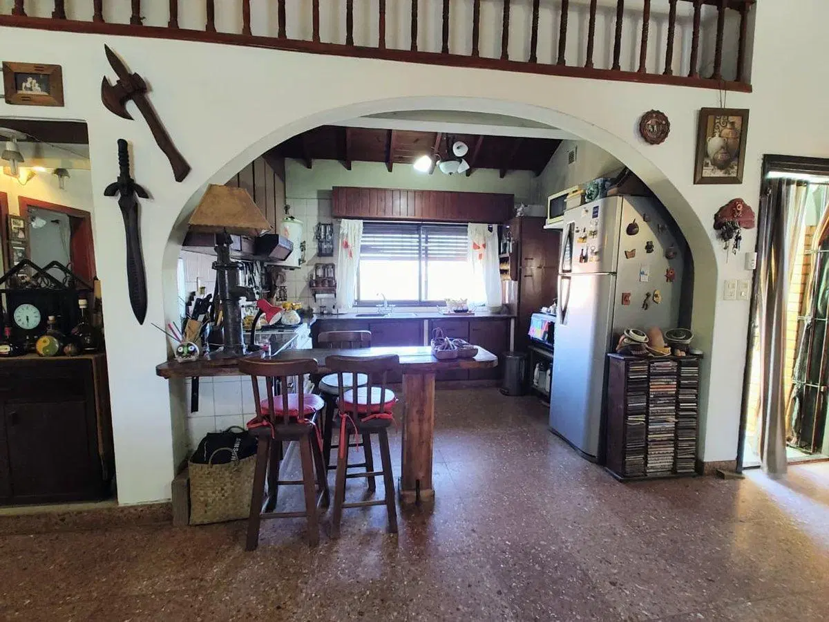 CASA VENTA 3 AMBIENTES CON JARDIN ADOLFO SORDEAUX 3