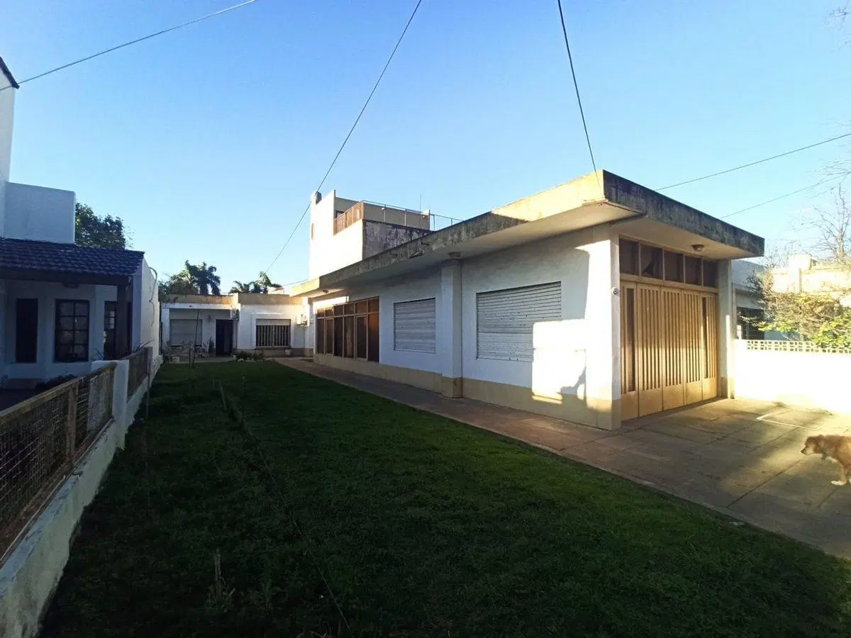 VENTA CASA 4 AMB MORENO CENTRO C/ JARDIN Y COCHERA 2