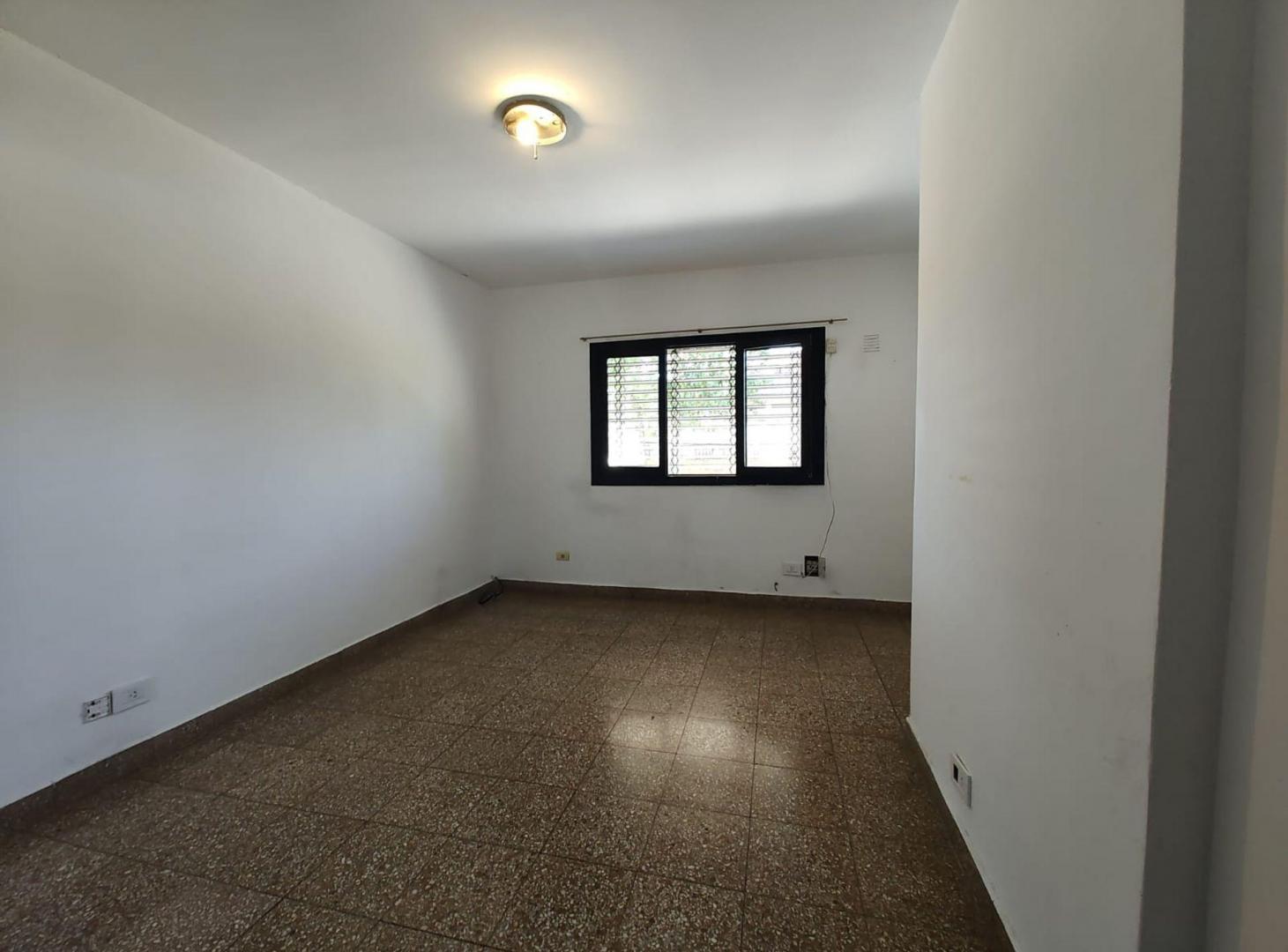 Foto de VENTA DEPARTAMENTO DOS AMBIENTES CASEROS, imagen 2
