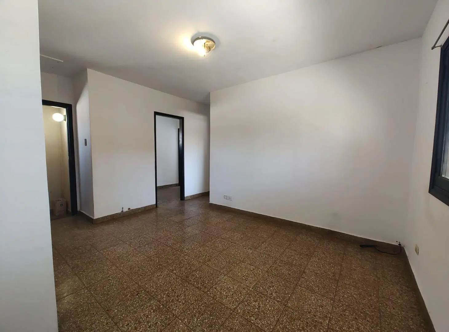 VENTA DEPARTAMENTO DOS AMBIENTES CASEROS 3