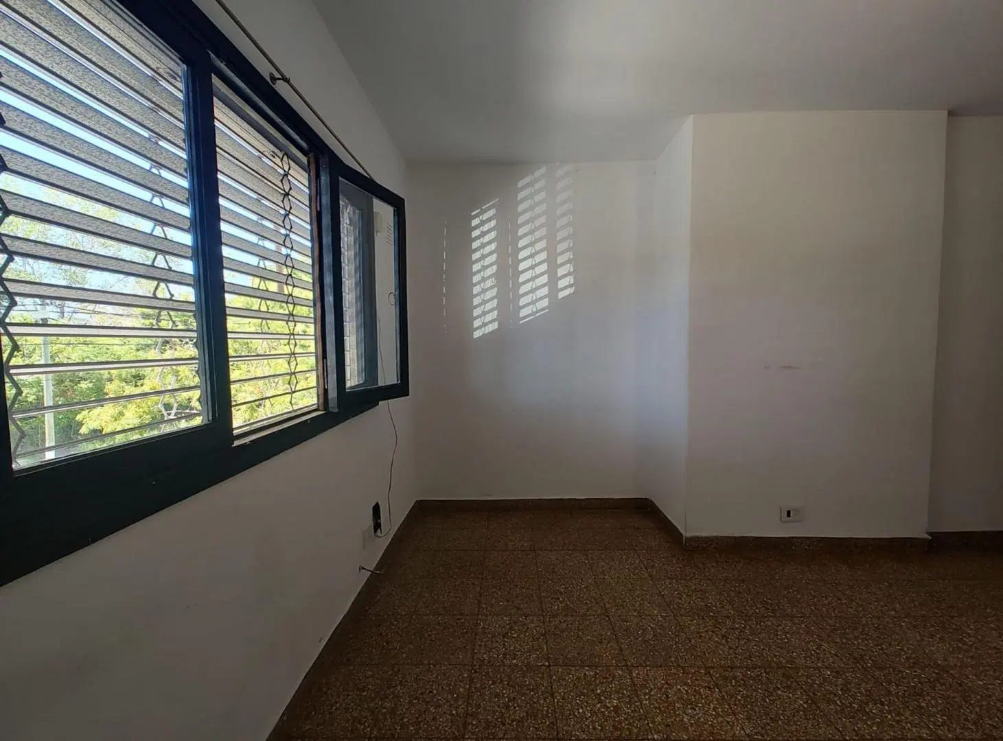 VENTA DEPARTAMENTO DOS AMBIENTES CASEROS 5