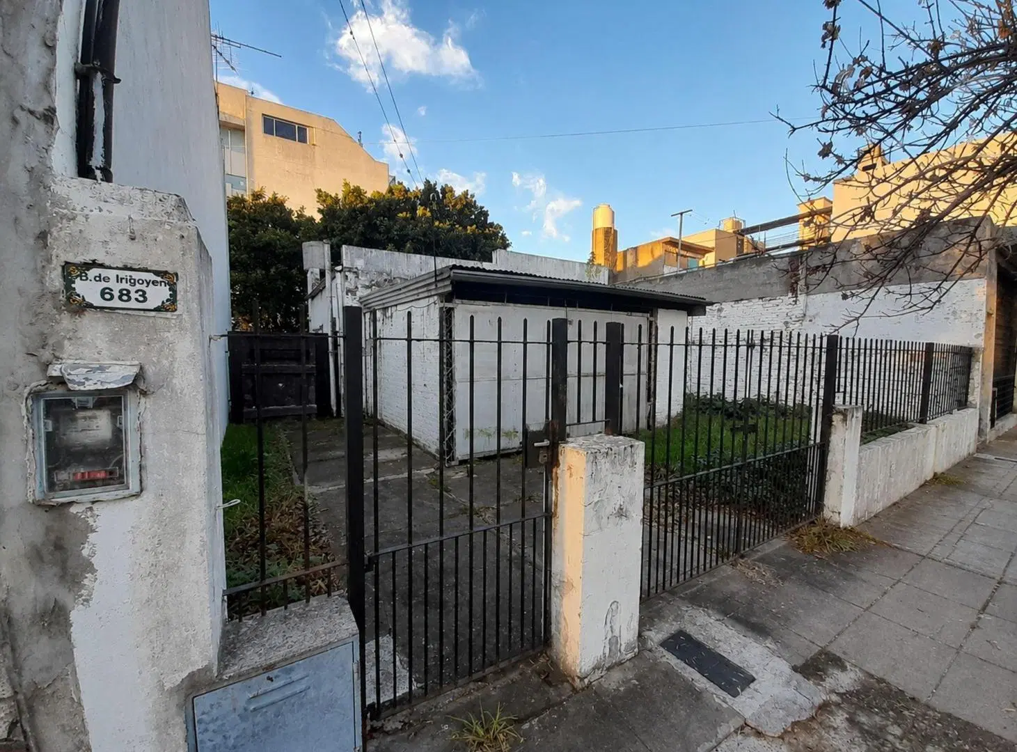 CASA EN VENTA A DEMOLER Ó REFACCIONAR ESCOBAR CTRO 2